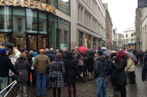 Den Haag - winkelinbouw M&S - hoek Grote Markststraat / Wagenstraat